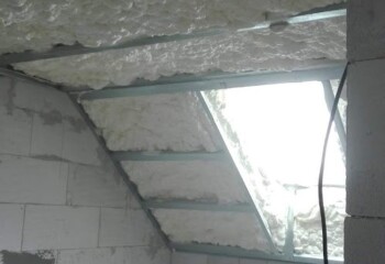 Izolace střechy, sádrokartonový záklop