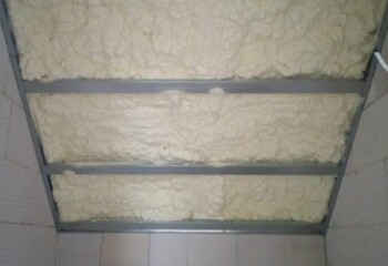 Izolace střechy, sádrokartonový záklop