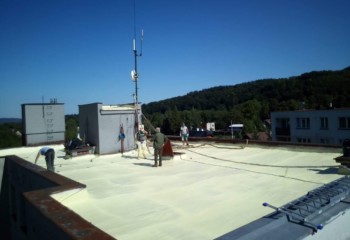 Střecha na bytovém domě, zateplení a hydorizolace Zateplení střechy bytového domu