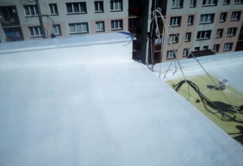 Střecha na bytovém domě, zateplení a hydorizolace